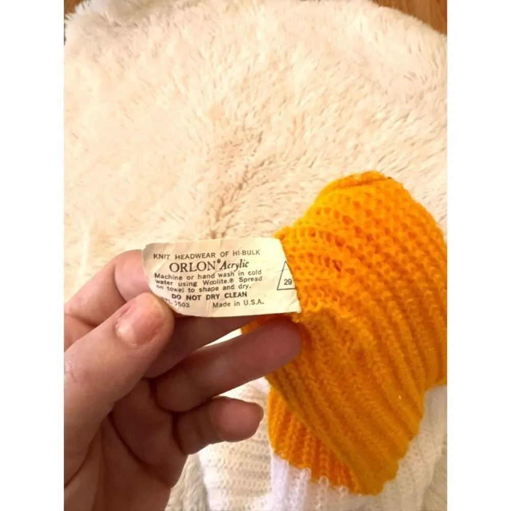 Vintage 1970s Orlon Garfield Stitched Chunky Knit Beanie Hat OS